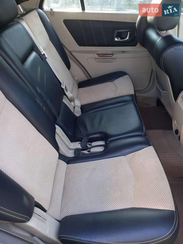 Позашляховик / Кросовер Cadillac SRX 2004 в Калуші
