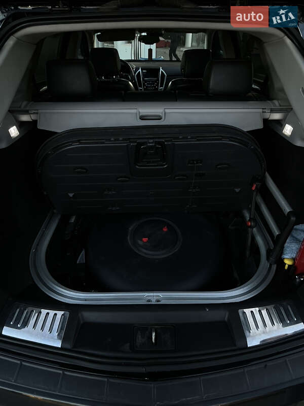 Внедорожник / Кроссовер Cadillac SRX 2015 в Жмеринке