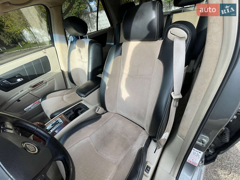 Внедорожник / Кроссовер Cadillac SRX 2004 в Ивано-Франковске фото 31 Внедорожник / Кроссовер Cadillac SRX 2004 в Ивано-Франковске