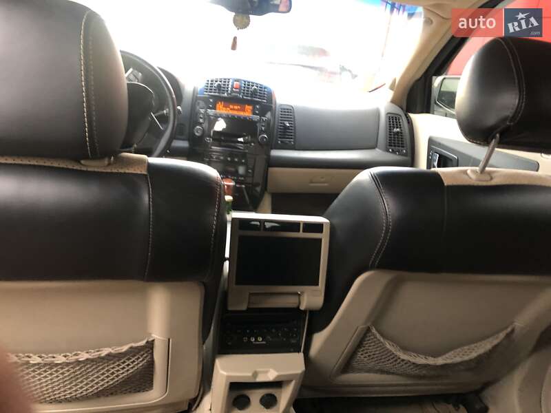 Внедорожник / Кроссовер Cadillac SRX 2004 в Калуше