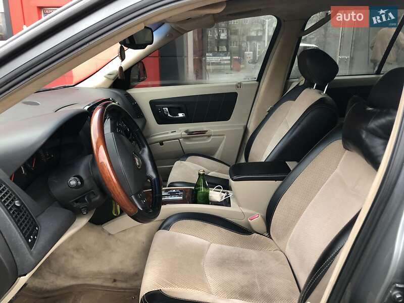 Внедорожник / Кроссовер Cadillac SRX 2004 в Калуше