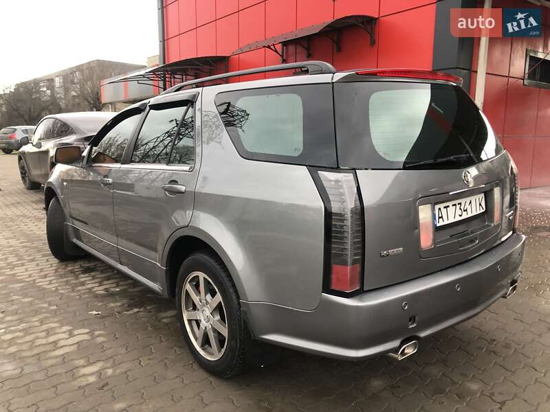 Внедорожник / Кроссовер Cadillac SRX 2004 в Калуше