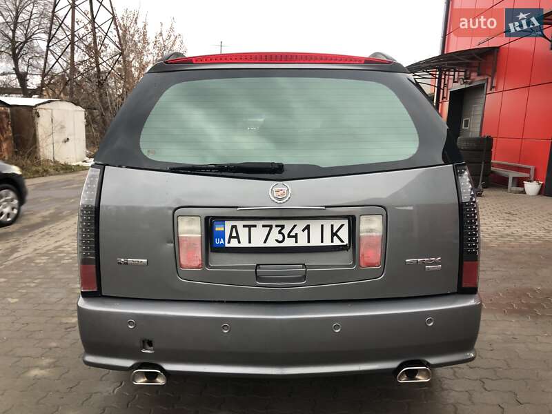 Внедорожник / Кроссовер Cadillac SRX 2004 в Калуше