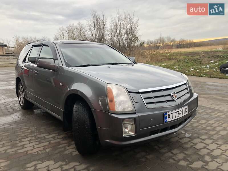 Внедорожник / Кроссовер Cadillac SRX 2004 в Калуше