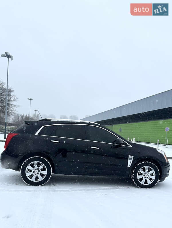 Внедорожник / Кроссовер Cadillac SRX 2015 в Киеве фото 4 Внедорожник / Кроссовер Cadillac SRX 2015 в Киеве