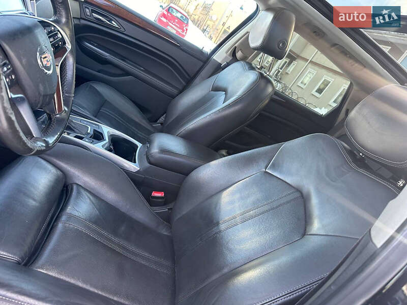 Универсал Cadillac SRX 2012 в Киеве