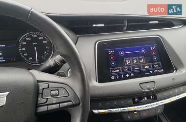 Внедорожник / Кроссовер Cadillac XT4 2019 в 
