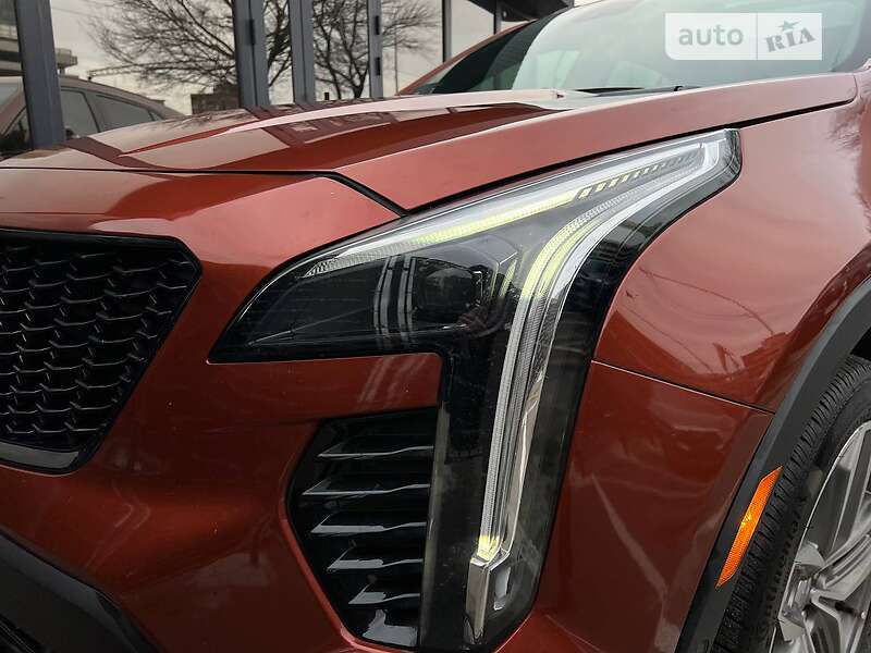 Внедорожник / Кроссовер Cadillac XT4 2021 в Киеве