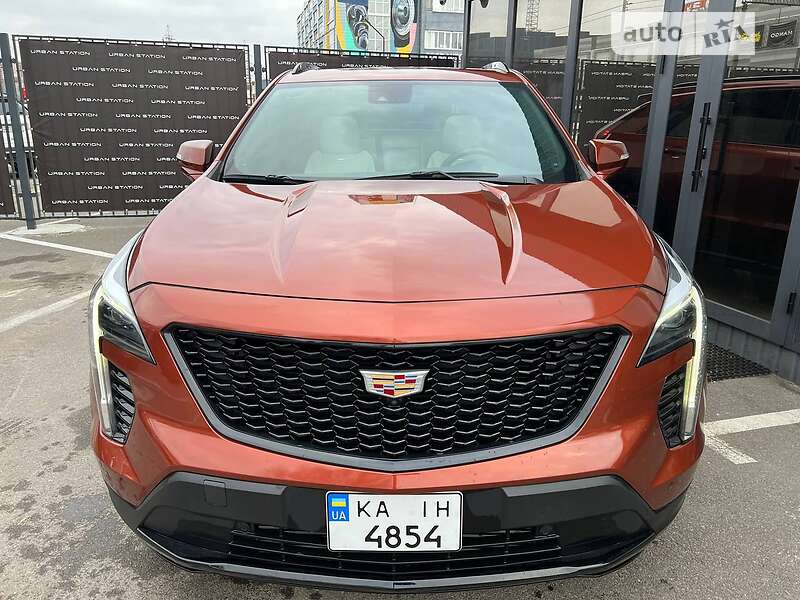 Внедорожник / Кроссовер Cadillac XT4 2021 в Киеве