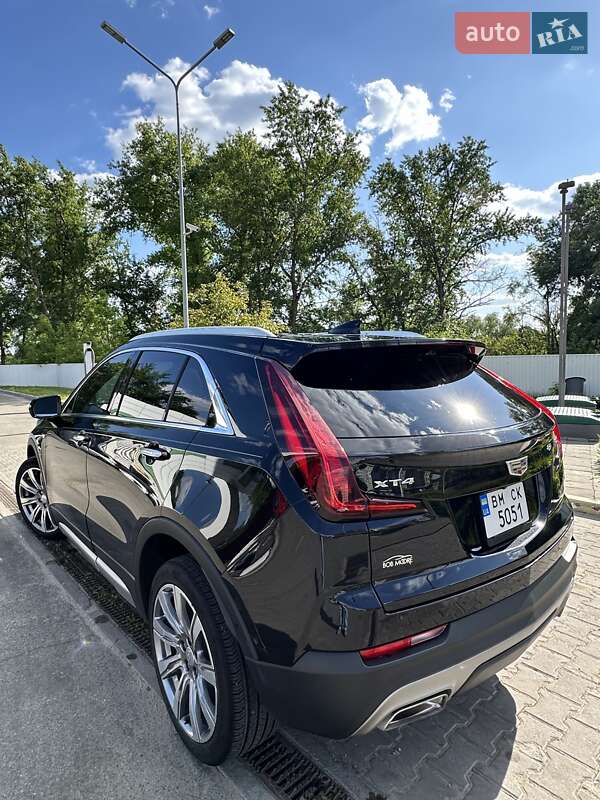 Внедорожник / Кроссовер Cadillac XT4 2018 в Сумах