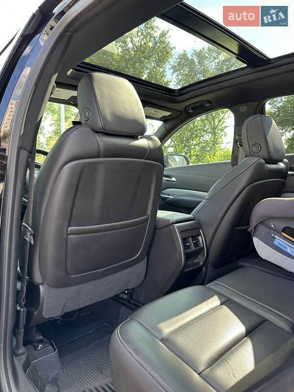 Внедорожник / Кроссовер Cadillac XT4 2018 в Сумах