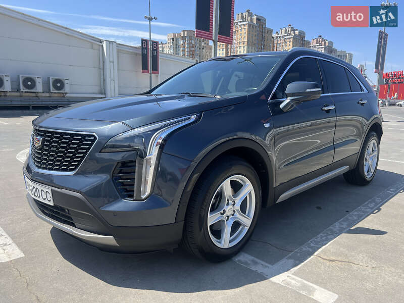 Внедорожник / Кроссовер Cadillac XT4 2018 в Киеве
