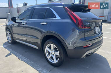 Внедорожник / Кроссовер Cadillac XT4 2018 в 