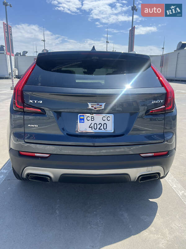 Внедорожник / Кроссовер Cadillac XT4 2018 в Киеве