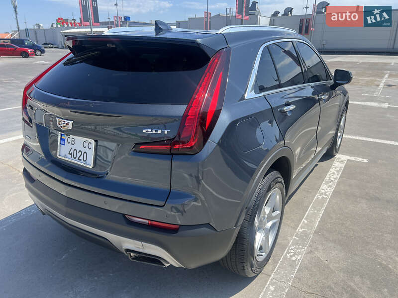 Внедорожник / Кроссовер Cadillac XT4 2018 в Киеве