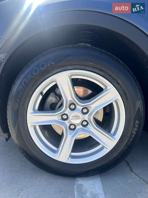 Внедорожник / Кроссовер Cadillac XT4 2018 в Киеве