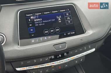 Внедорожник / Кроссовер Cadillac XT4 2018 в 