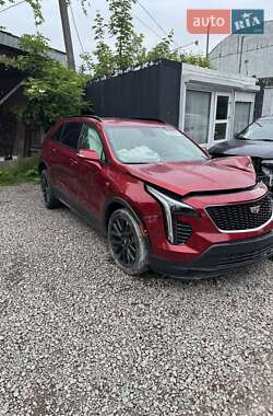 Позашляховик / Кросовер Cadillac XT4 2022 в 