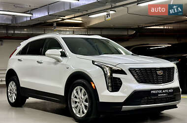 Внедорожник / Кроссовер Cadillac XT4 2022 в 