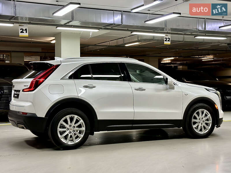 Позашляховик / Кросовер Cadillac XT4 2022 в Києві