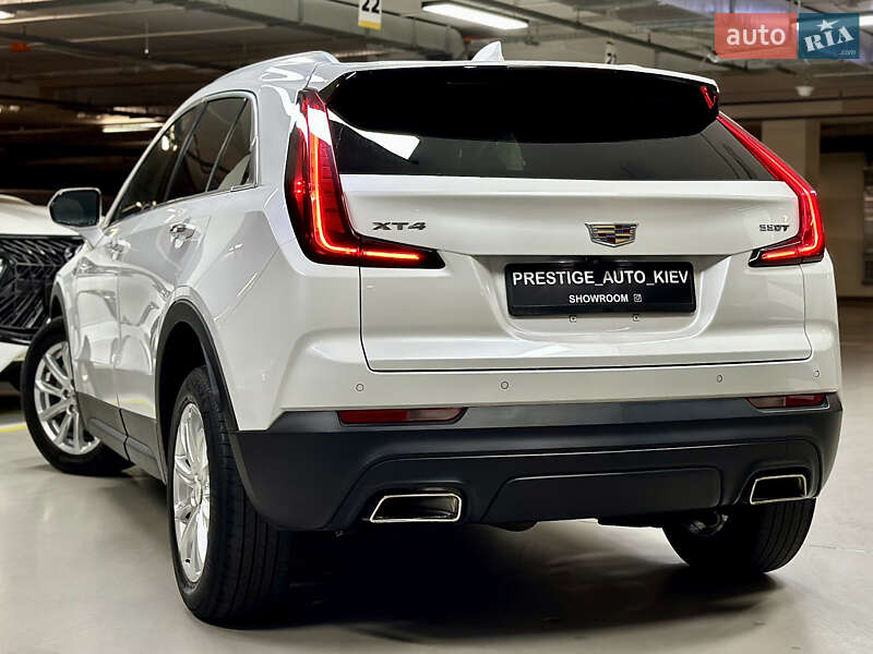 Позашляховик / Кросовер Cadillac XT4 2022 в Києві