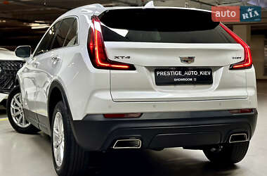 Внедорожник / Кроссовер Cadillac XT4 2022 в 