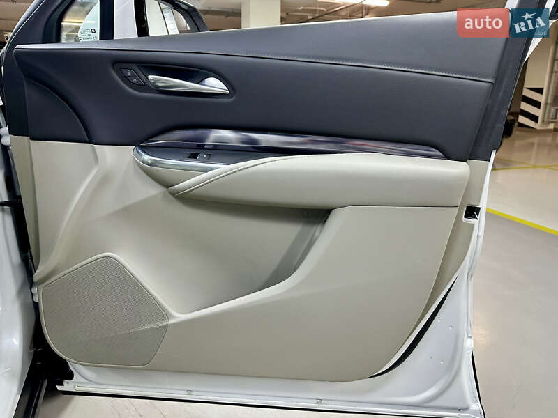 Позашляховик / Кросовер Cadillac XT4 2022 в Києві