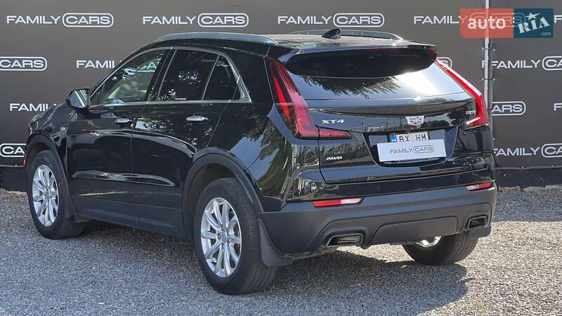 Внедорожник / Кроссовер Cadillac XT4 2018 в Одессе