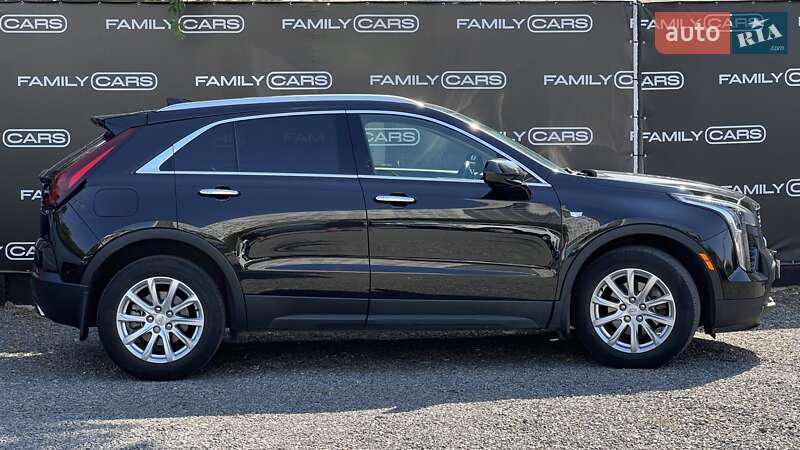 Внедорожник / Кроссовер Cadillac XT4 2018 в Одессе