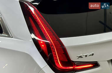 Внедорожник / Кроссовер Cadillac XT4 2022 в 
