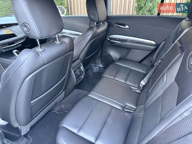 Внедорожник / Кроссовер Cadillac XT4 2019 в Виннице