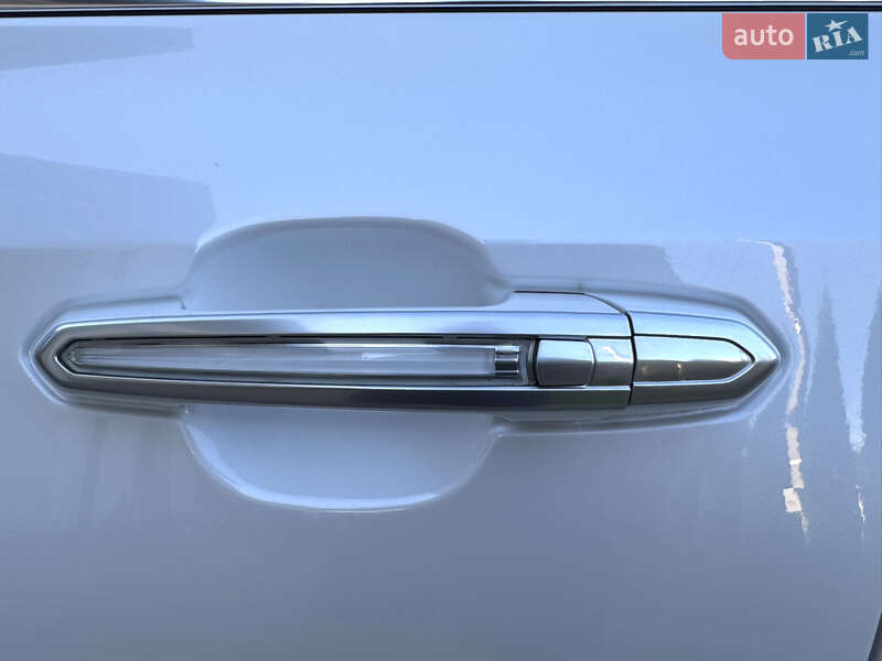 Внедорожник / Кроссовер Cadillac XT4 2019 в Виннице