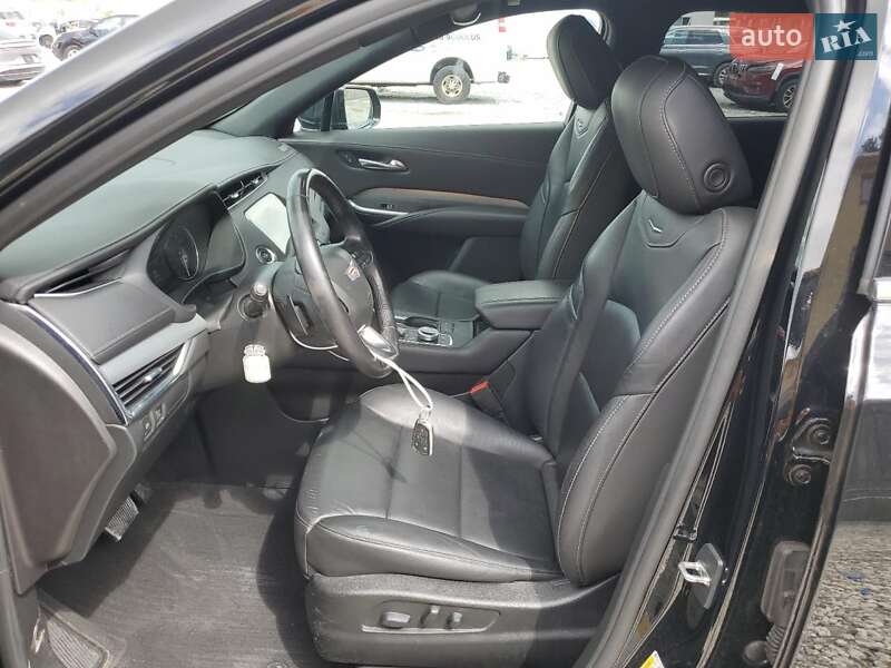 Позашляховик / Кросовер Cadillac XT4 2021 в Львові