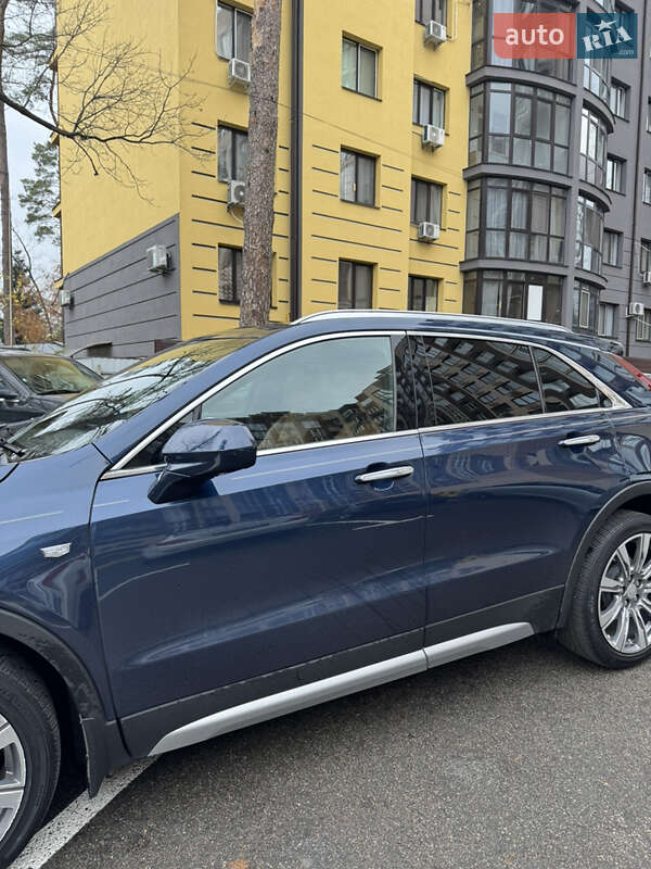 Внедорожник / Кроссовер Cadillac XT4 2018 в Ирпене фото 3 Внедорожник / Кроссовер Cadillac XT4 2018 в Ирпене