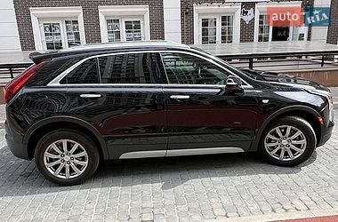 Внедорожник / Кроссовер Cadillac XT4 2020 в Киеве