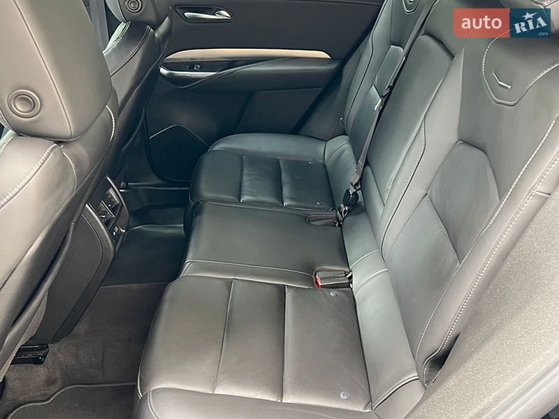 Внедорожник / Кроссовер Cadillac XT4 2020 в Киеве