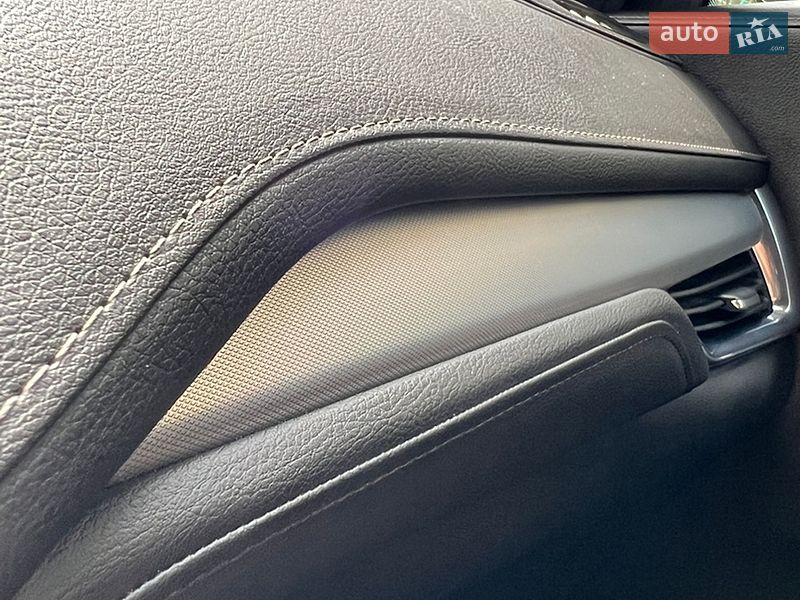 Внедорожник / Кроссовер Cadillac XT4 2020 в Киеве