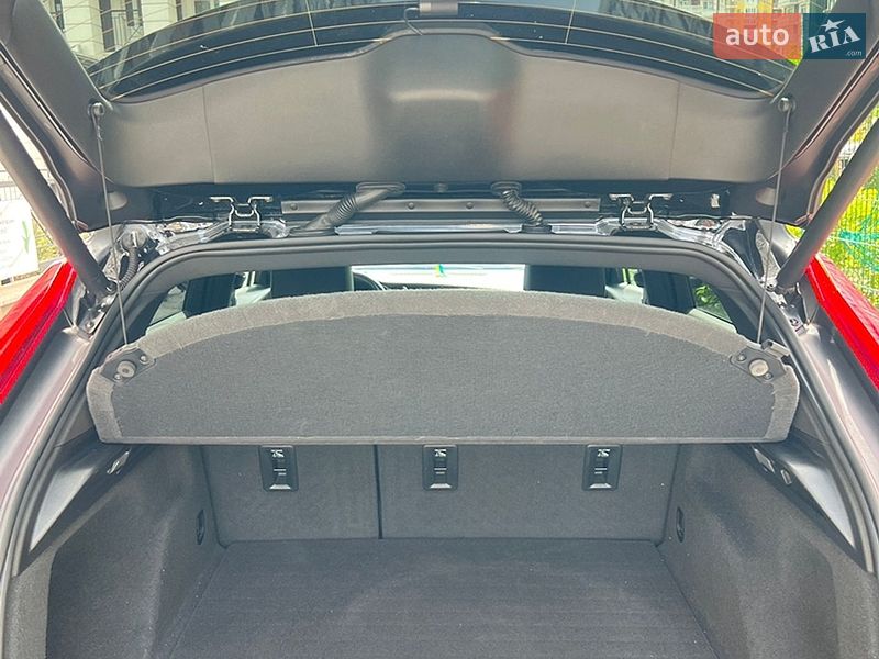 Внедорожник / Кроссовер Cadillac XT4 2020 в Киеве