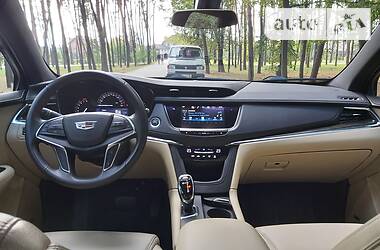 Позашляховик / Кросовер Cadillac XT5 2016 в Житомирі