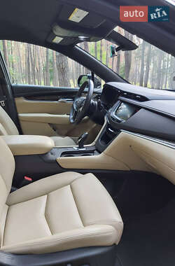 Внедорожник / Кроссовер Cadillac XT5 2016 в Житомире