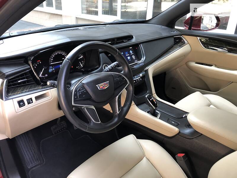 Внедорожник / Кроссовер Cadillac XT5 2016 в Одессе