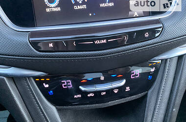 Внедорожник / Кроссовер Cadillac XT5 2018 в 