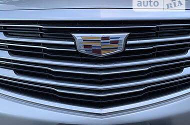 Внедорожник / Кроссовер Cadillac XT5 2018 в 