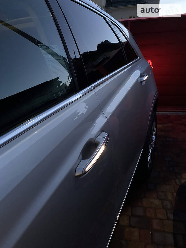 Внедорожник / Кроссовер Cadillac XT5 2018 в Киеве