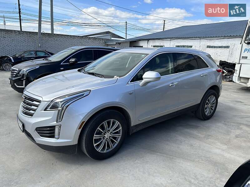 Внедорожник / Кроссовер Cadillac XT5 2017 в Киеве