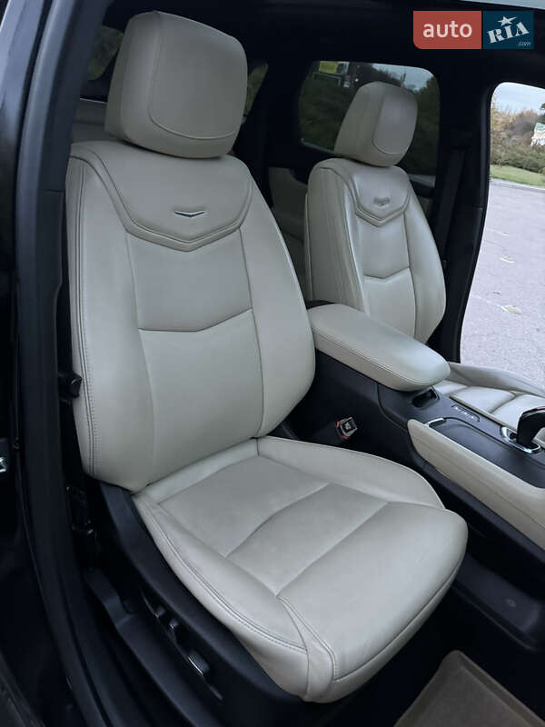 Внедорожник / Кроссовер Cadillac XT5 2017 в Умани