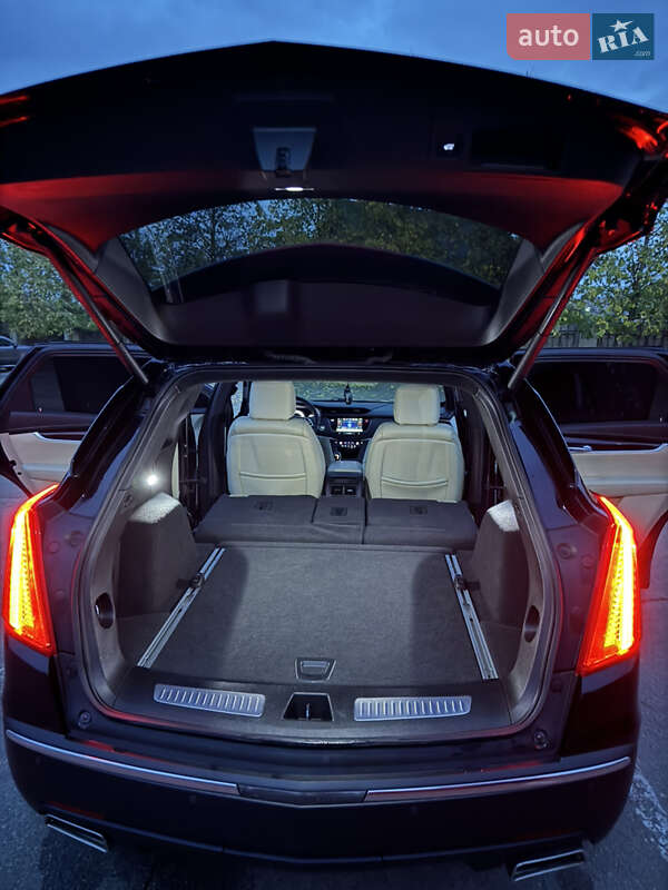 Внедорожник / Кроссовер Cadillac XT5 2017 в Умани