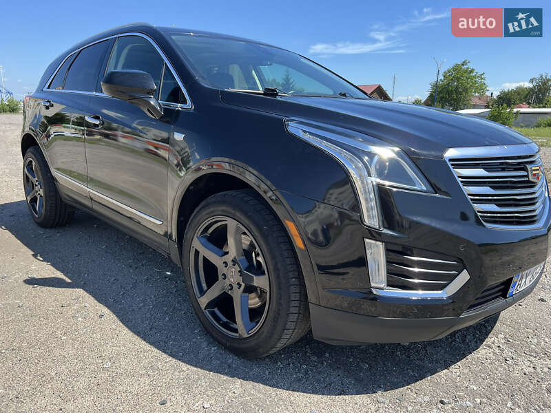 Внедорожник / Кроссовер Cadillac XT5 2018 в Харькове
