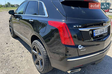 Внедорожник / Кроссовер Cadillac XT5 2018 в 