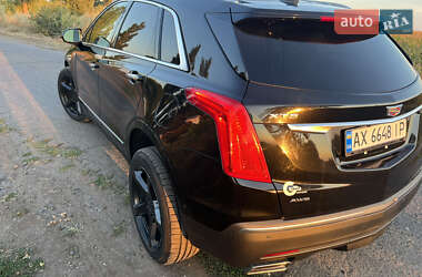 Внедорожник / Кроссовер Cadillac XT5 2018 в 